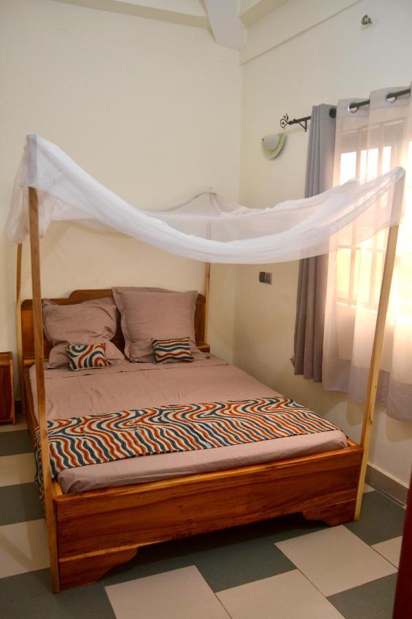 Апартаменты Porto-Novo Logement Lumineux Et Calme Экстерьер фото
